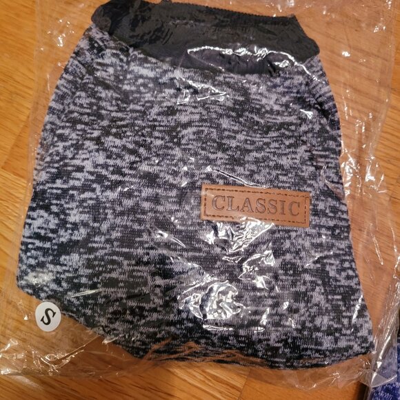 🐾 Derulia Small Dog Sweaters (Set of 2) – Cozy Pet Clothing for small dog breed - Picture 5 of 13